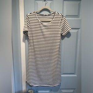 White & Black cotton short sleeve dress